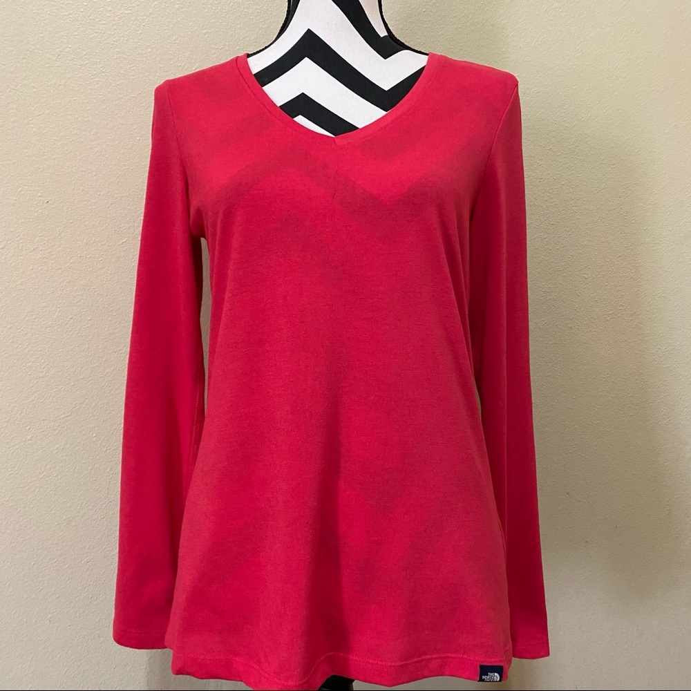 The North Face LS V Neck Shirt